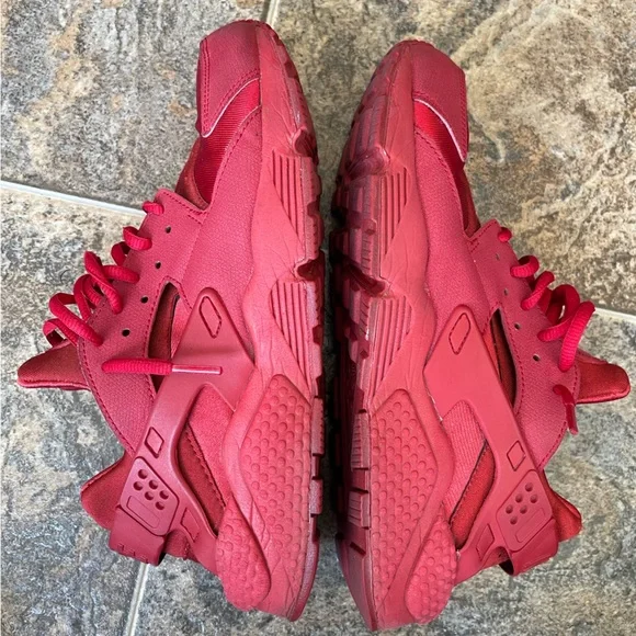 Nike Huarache- Red, Women’s Size 9.5 - Picture 4 of 8
